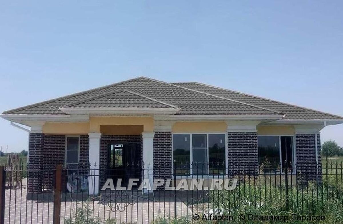 Фото одноэтажного дома, построенного по проекту "Жасмин" 314В 