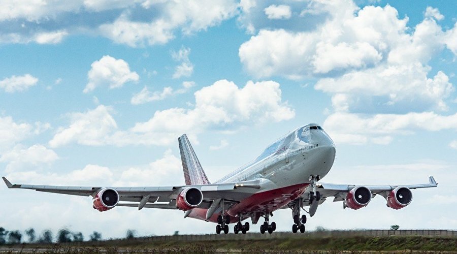 Самолет взлетает в аэропорту Симферополь / Фото пресс-службы аэропорта