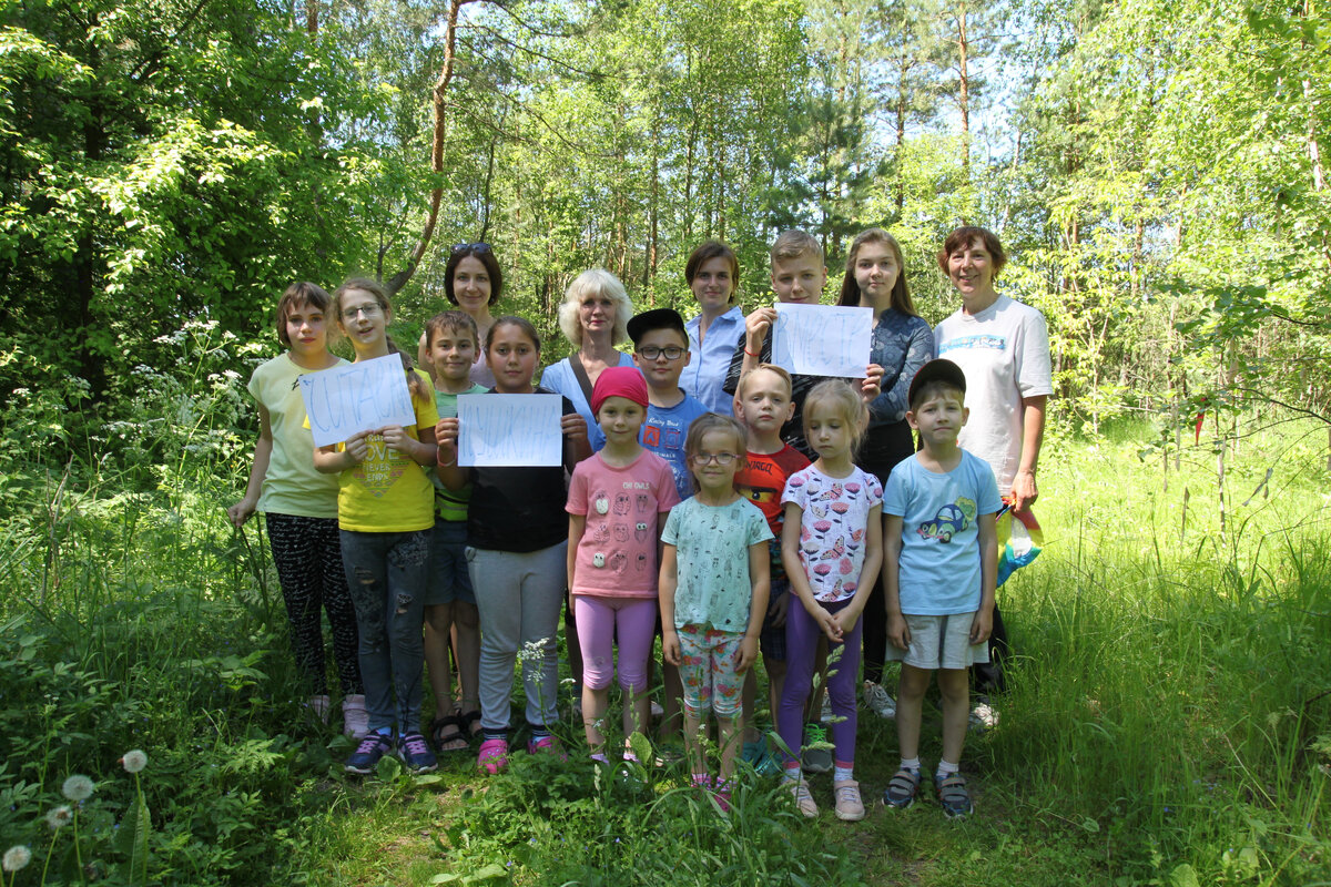 Пушкинский день на лесной поляне. Фото автора