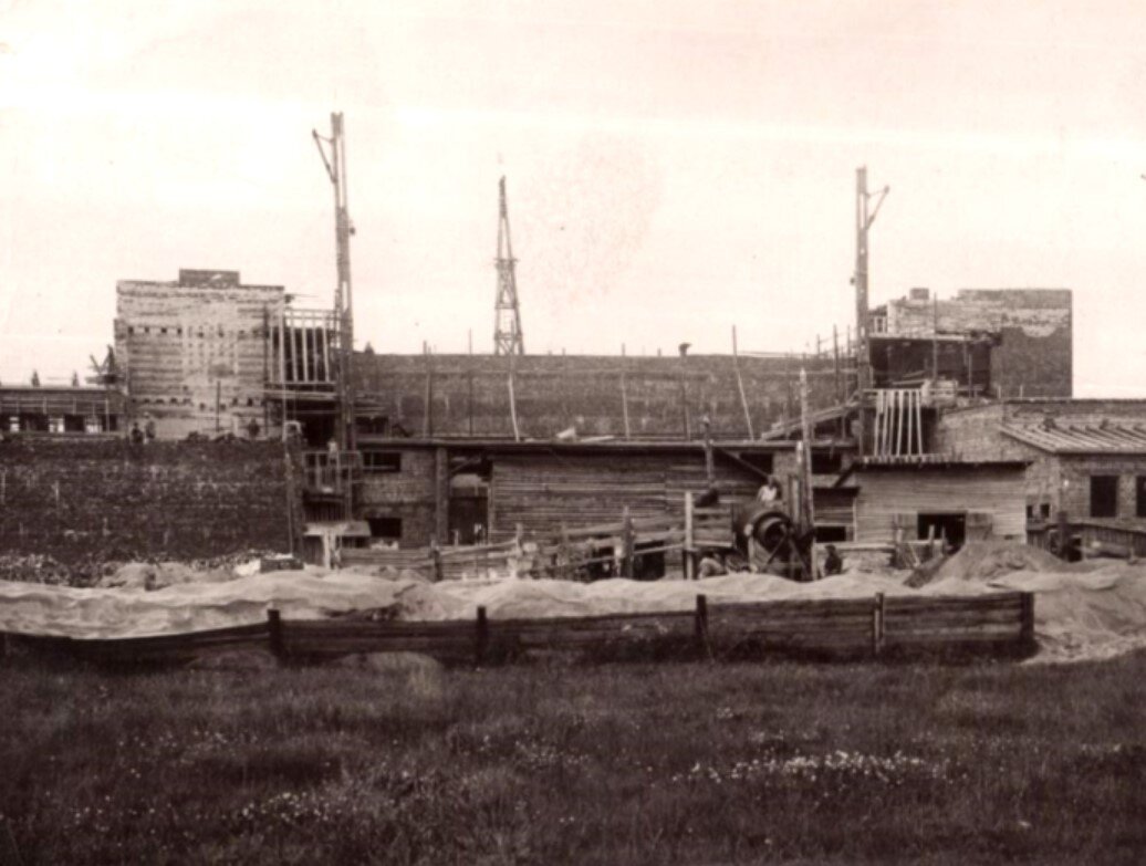 Строительство высоковольтного корпуса. /Фото: museum.spbstu.ru