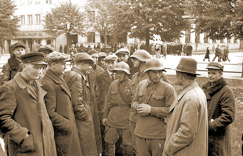 Советские войска. Вернули Вильнюс. Источник фото - Яндекс Картинки