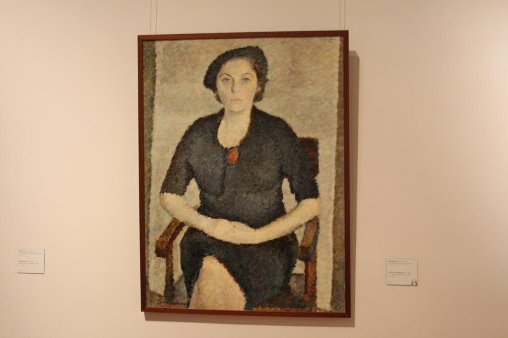 Молодая Паола Волкова, портрет находится в Третьяковской галерее на Крымском валу; фото - мое 