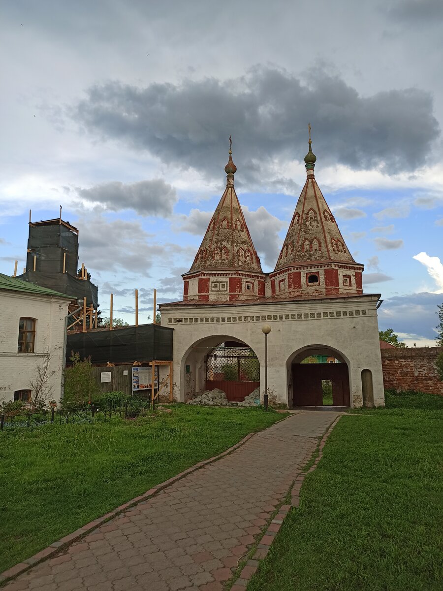 Входные ворота, мобильное фото