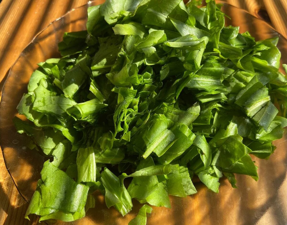 нарезаем щавель