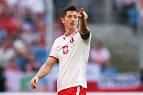 Капитан и лучший бомбардир сборной Польши Роберт Левандовский