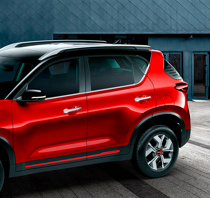 Отдельный акцент хочу сделать на задней части: здесь видно, насколько автомобиль маленький. В топовой комплектации выглядит сносно, в базовой будет совсем грусть (фото - autonews.ru)