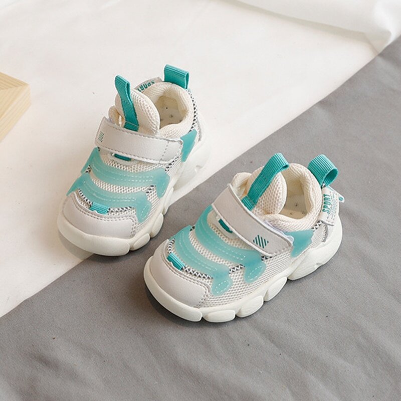 Детские кроссовки для малышей модные