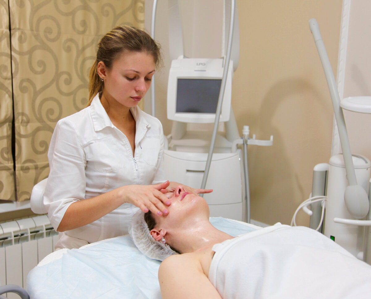 Салонные экспресс - процедуры для кожи лица быстрого действия.
