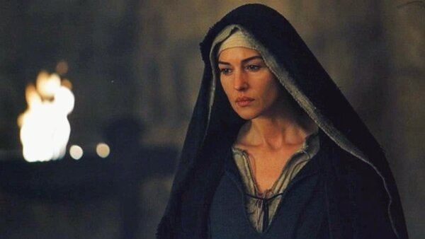 Моника Беллучи Страсти Христовы