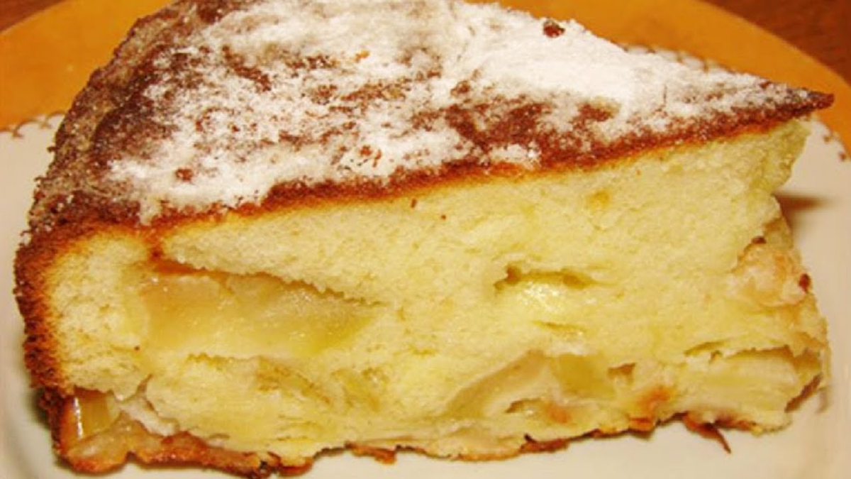 Как быстро приготовить шарлотку в духовке. Шарлотка на кефире. Яблочный пирог на кефире в духовке пышный.