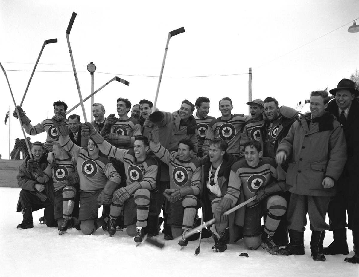 ЗИМНЯЯ ОЛИМПИАДА-1948, или КОГДА ПРОИЗОШЛО ПЕРВОЕ ПОЯВЛЕНИЕ ПРОФЕССИОНАЛОВ  НА МИРОВЫХ ХОККЕЙНЫХ ФОРУМАХ | Мнение дилетанта | Дзен