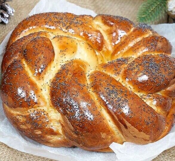 Рождественский калач с маком. Источник: Скриншот рецепта zhannaresh в Instagram