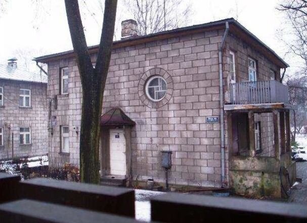 Газобетонный дом в Риге простоял 80 лет вообще без всякой отделки