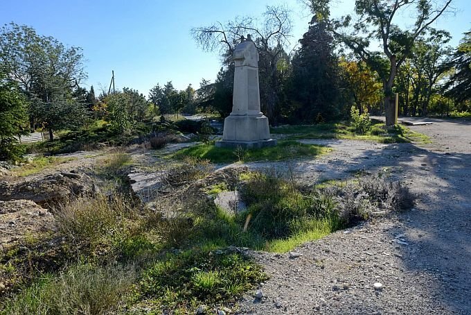 Разруха на Историческом бульваре. Фото Юрия Югансона