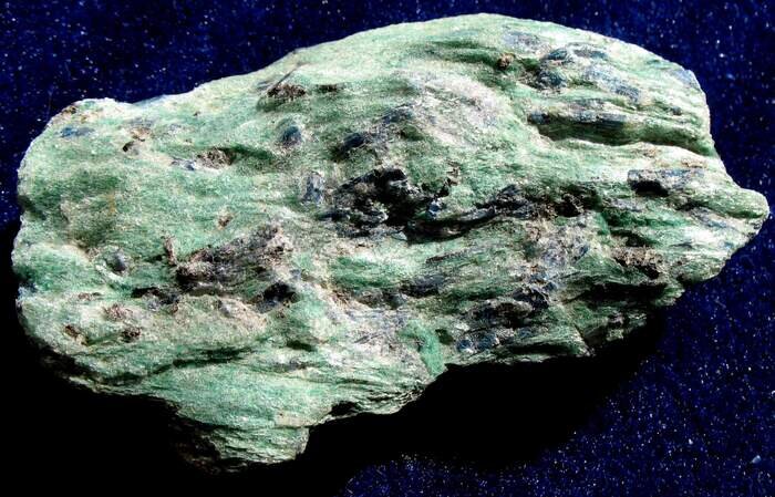 Фуксит-кианитовый сланец.  Проявление Хизоваара.