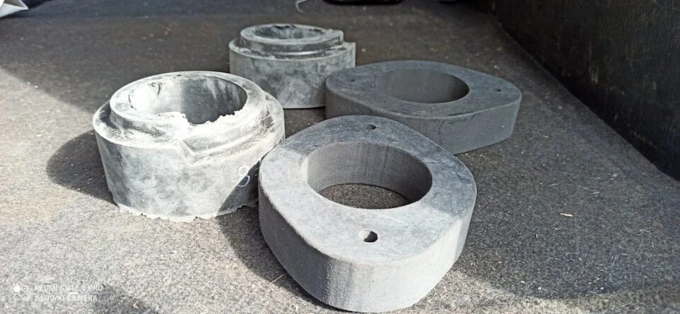 Ближе передние, дальше задние проставки