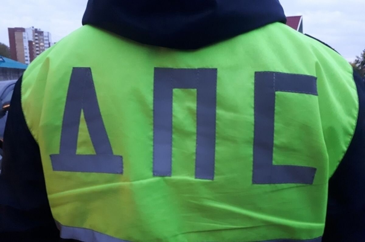    На тюменской трассе водитель «Нивы» погиб, въехав в дерево