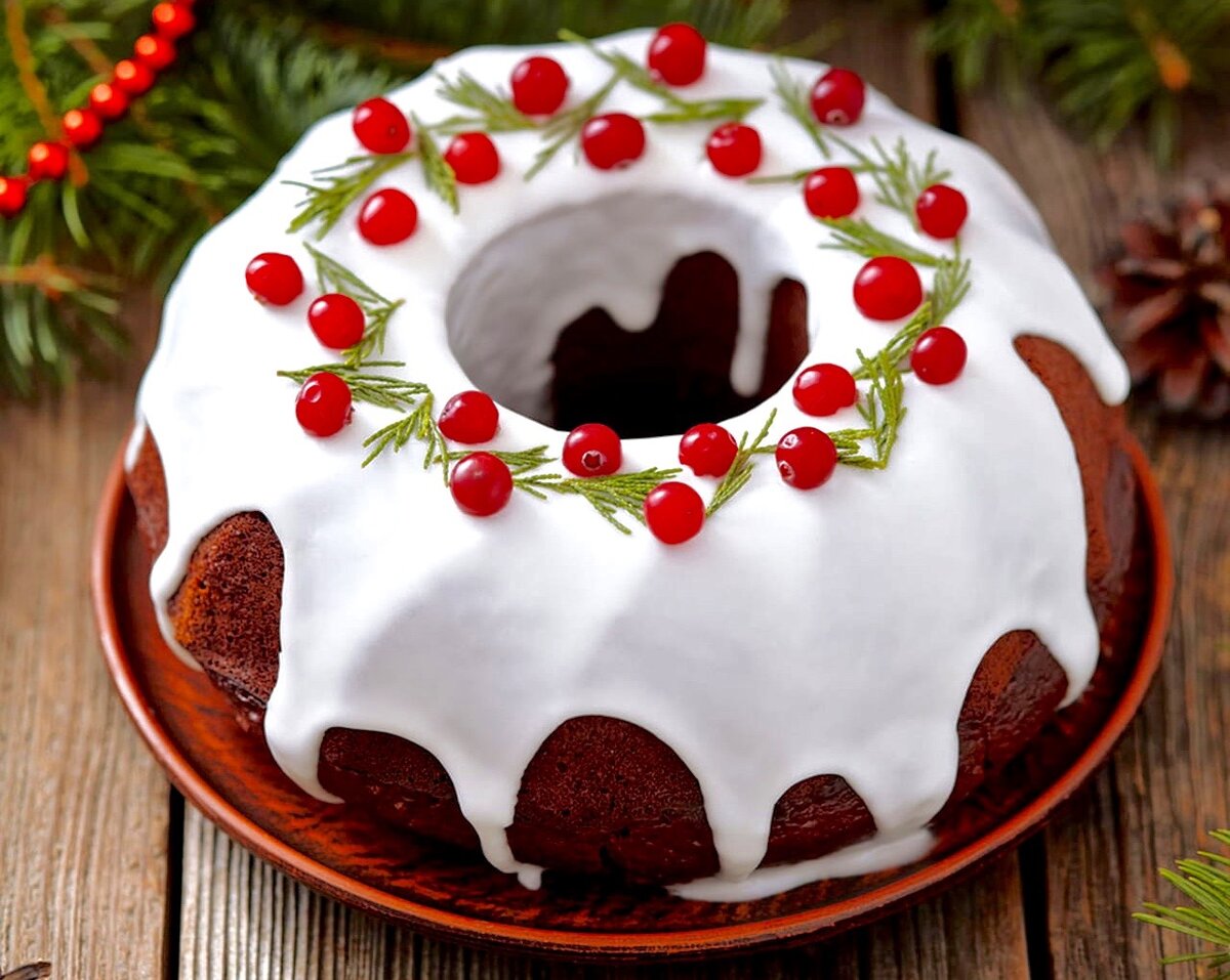 Ингредиенты для рождественского ванильного кекса с изюмом: