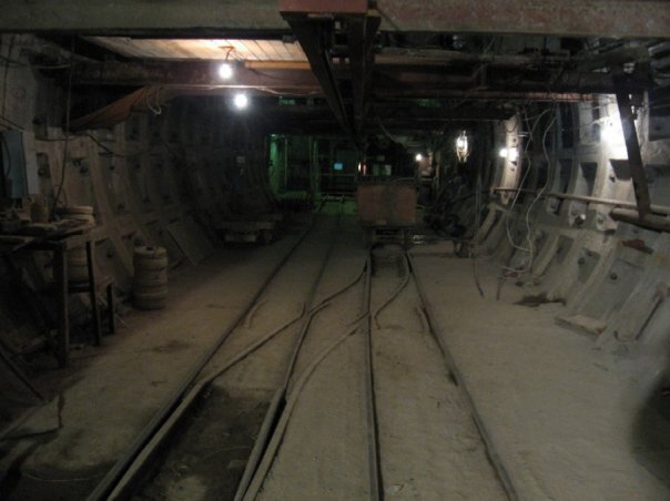 Депо в руддворе шахты 422Бис.