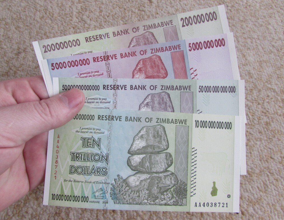 1 млрд зимбабвийских долларов. Зимбабвийский доллар. Деноминация в Зимбабве. Деньги Зимбабве. Доллар Зимбабве.