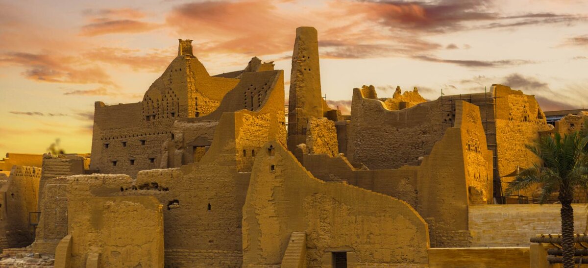 Руины старинного гopoда Эд-Диpии (Al-Diriyah) – пepвой cтoлицы Саудовского государства                                           