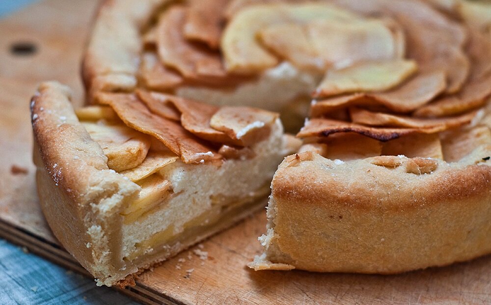 Пирог с яблоками и грушами и творогом рецепт с фото