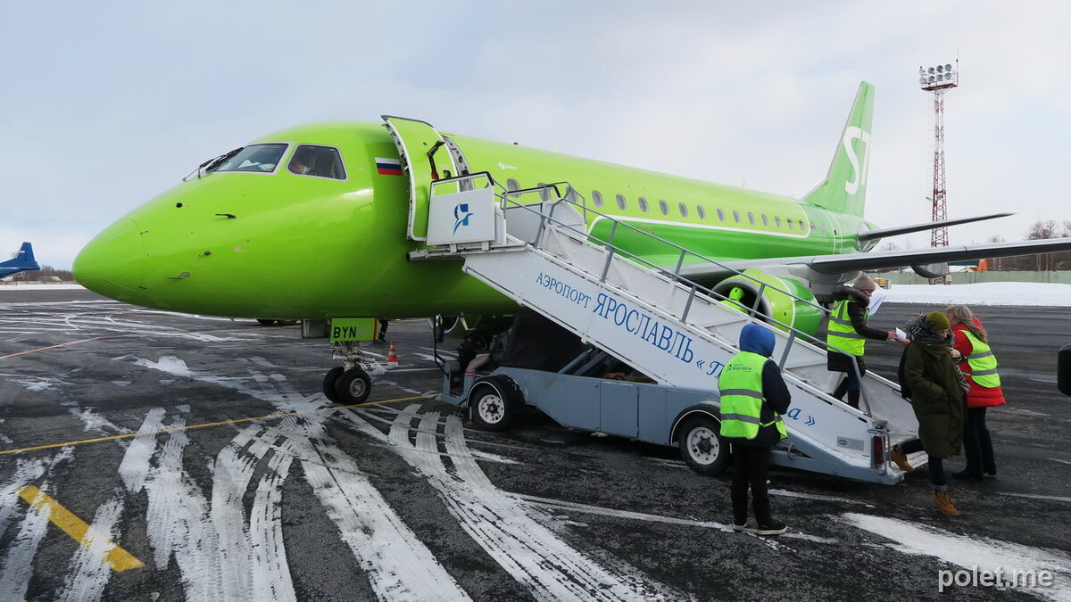 Embraer 170 S7 Airlines