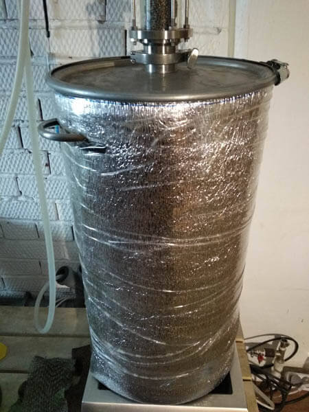 Утеплённый перегонный куб на 50 литров нагревается быстрее чем не утеплённый на 20-25 минут.