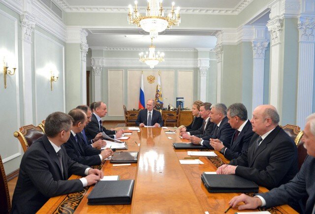 В Кремле не возражают против общественного контроля за выполнением майских указов со стороны граждан и оппозиции.