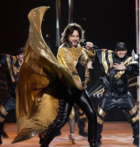 Ф. Киркоров на праздничном шоу Валентина Юдашкина 8 марта 2019 | Источник фото: instagram.com›fkirkorov