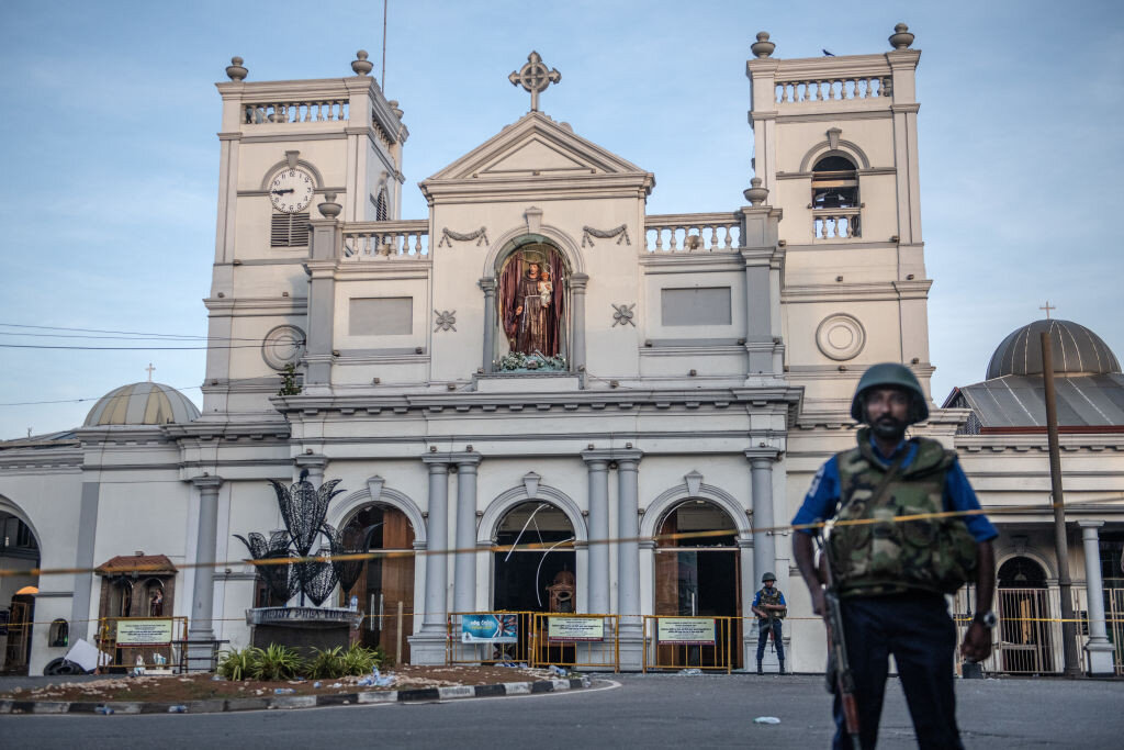 Храм Святого Антония в Коломбо после серии терактов 21 апреля (фото Carl Court/Getty Images)