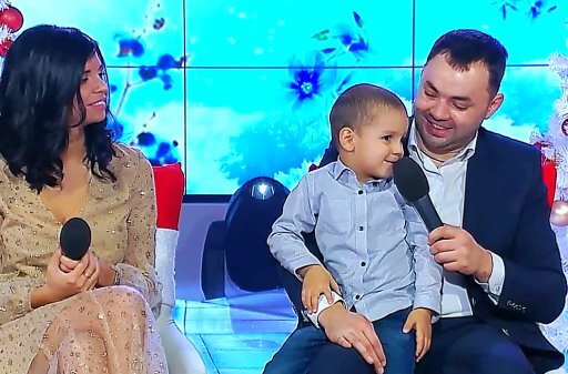 Роберт с мамой и папой на новогоднем шоу Дом-2