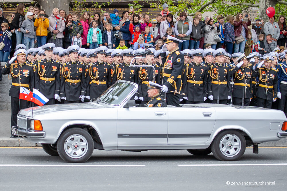Волга на параде в Севастополе 