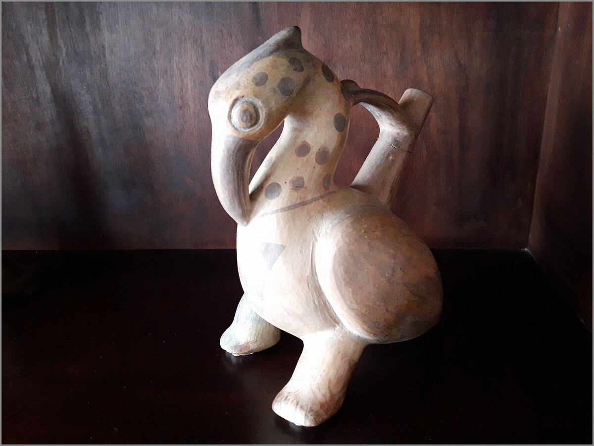 Была в гостях в русско-перуанской семье и там много интересных вещей, многие из которых представляю собой историческую ценность. 