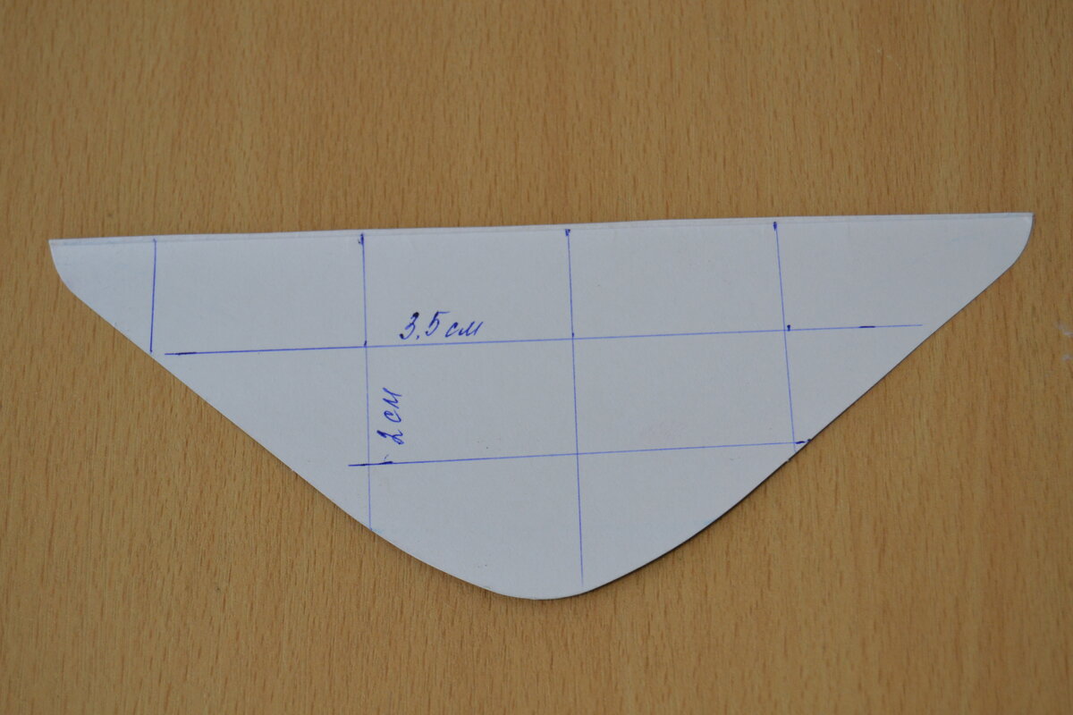 в ход идёт любой кусочек открыток