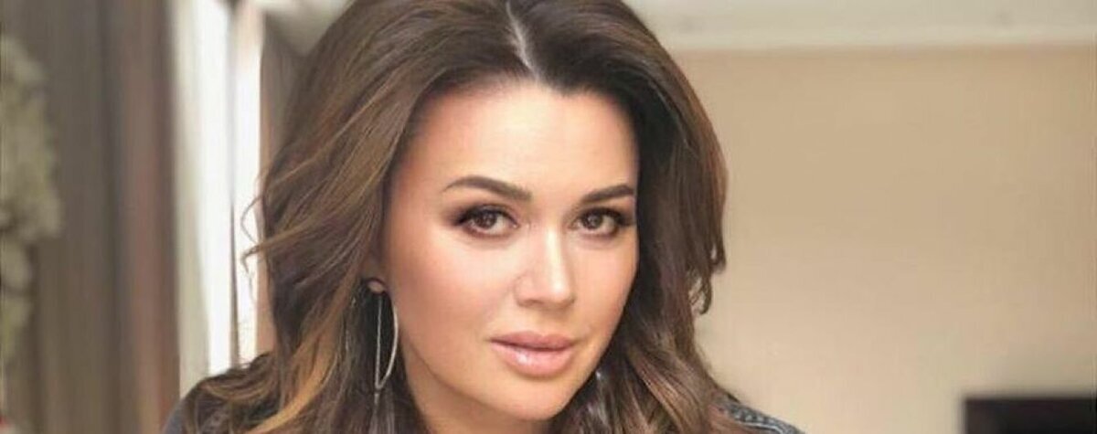 Анастасия Заворотнюк