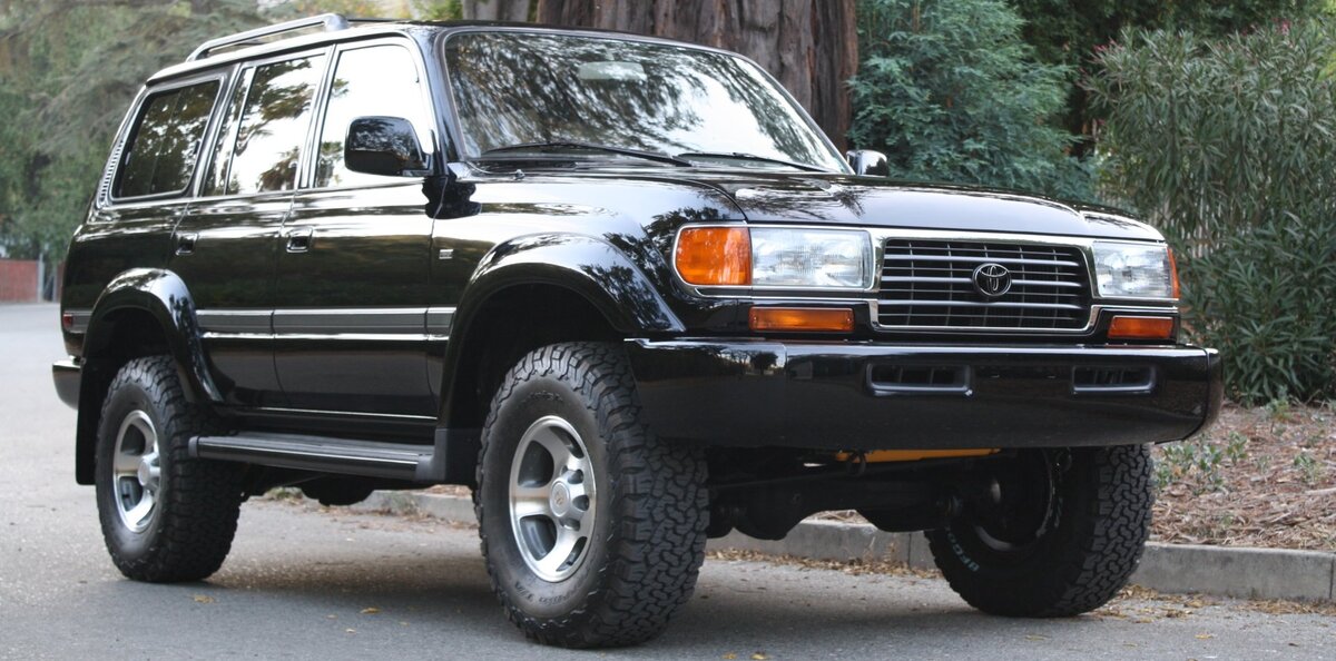 Toyota Land Cruiser 80 series. 