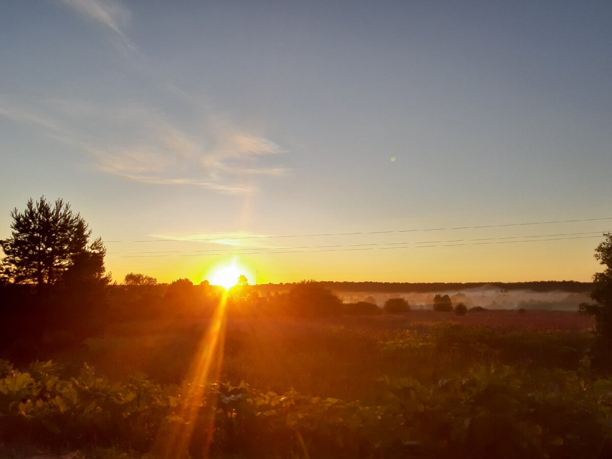 Невероятной красоты рассвет на Оке