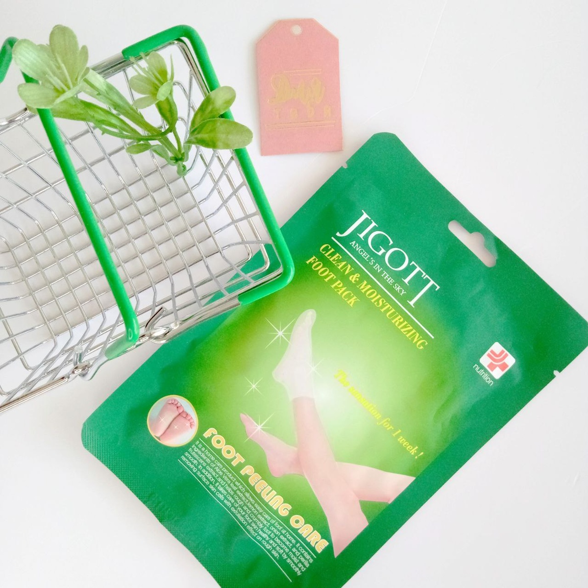 Пяточки станут гладкими и нежными, как у ребенка