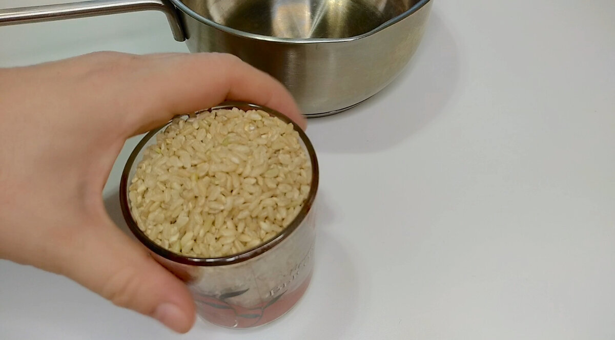 Я взяла рис бурый , можно брать любой по вашему вкусу.