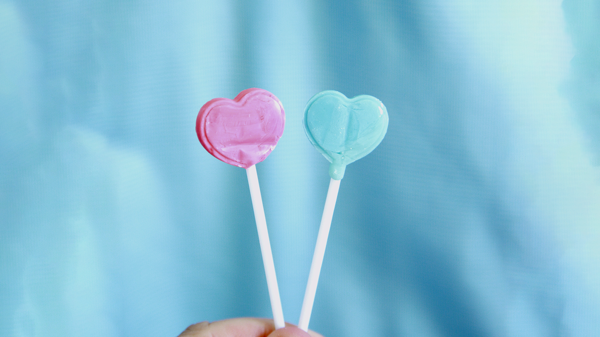 Эмоции – это не болезнь и не рудимент, а прекрасный, возникший в процессе эволюции механизм, который позволяет нам лучше ориентироваться в разных ситуациях.