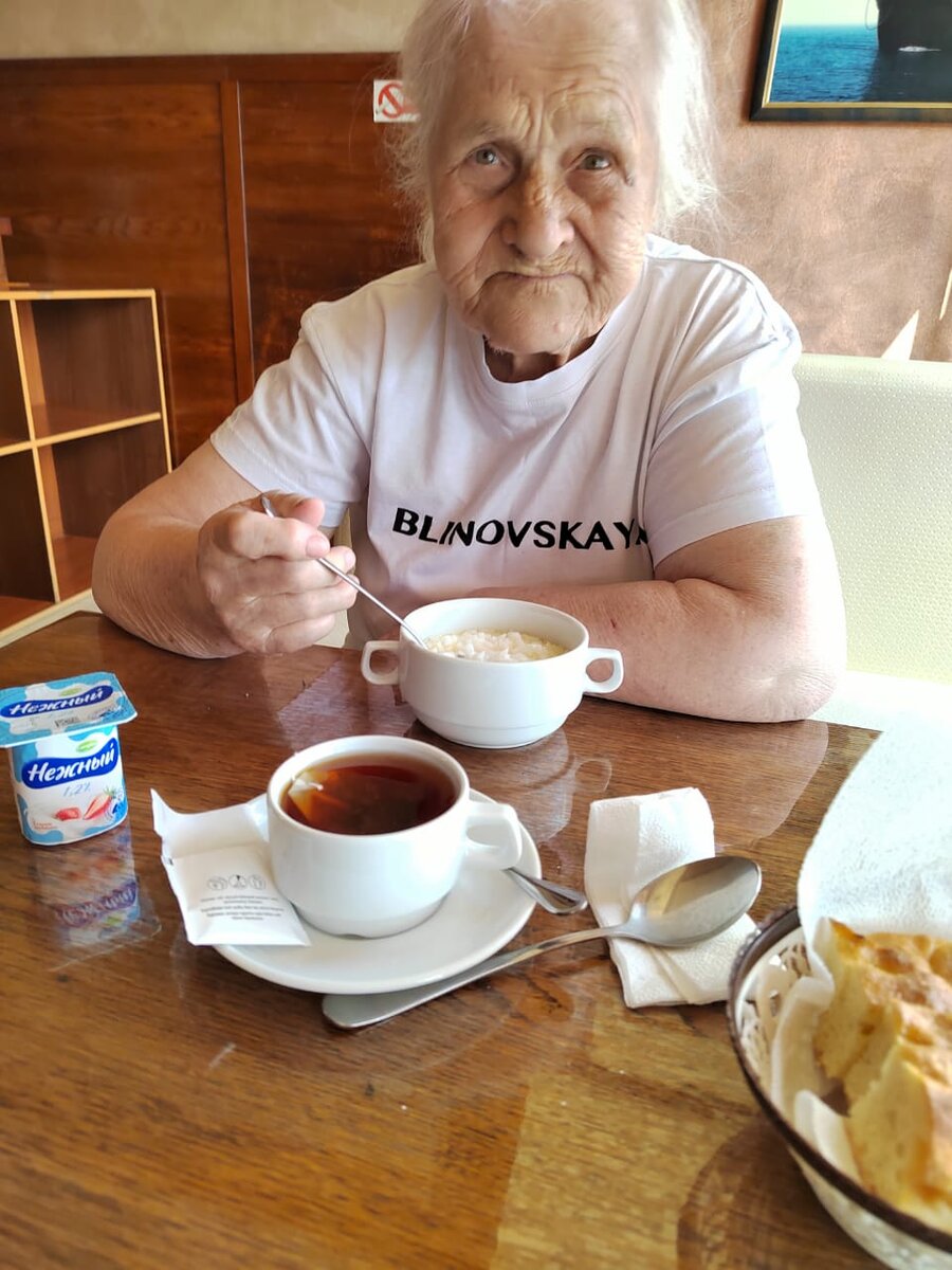 Это весь завтрак в 3-х звёздном отеле