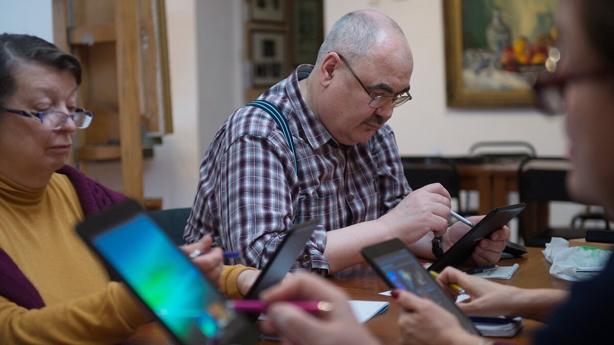    Пенсионеры с компьютером© РИА Новости . Максим Блинов