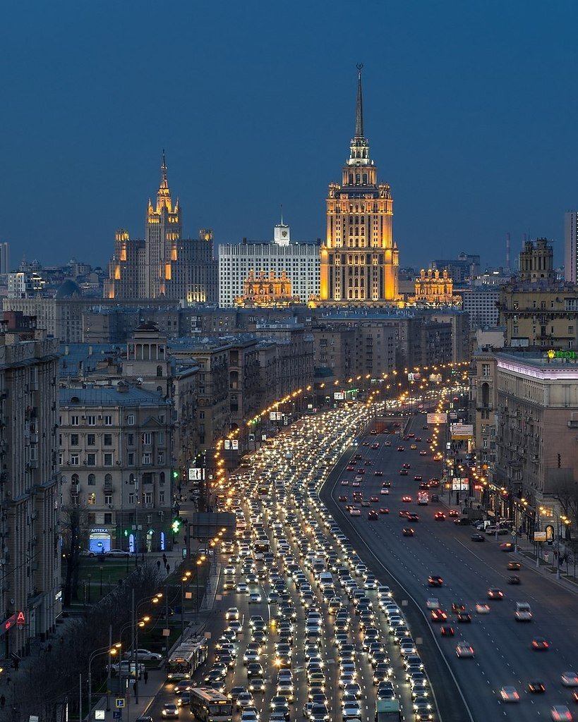 Город москва показать картинки. Кутузовский проспект. Кутузовский проспект Москва. Кутузовский проспект Москва фото. Кутузовский проспект Москва 2020.