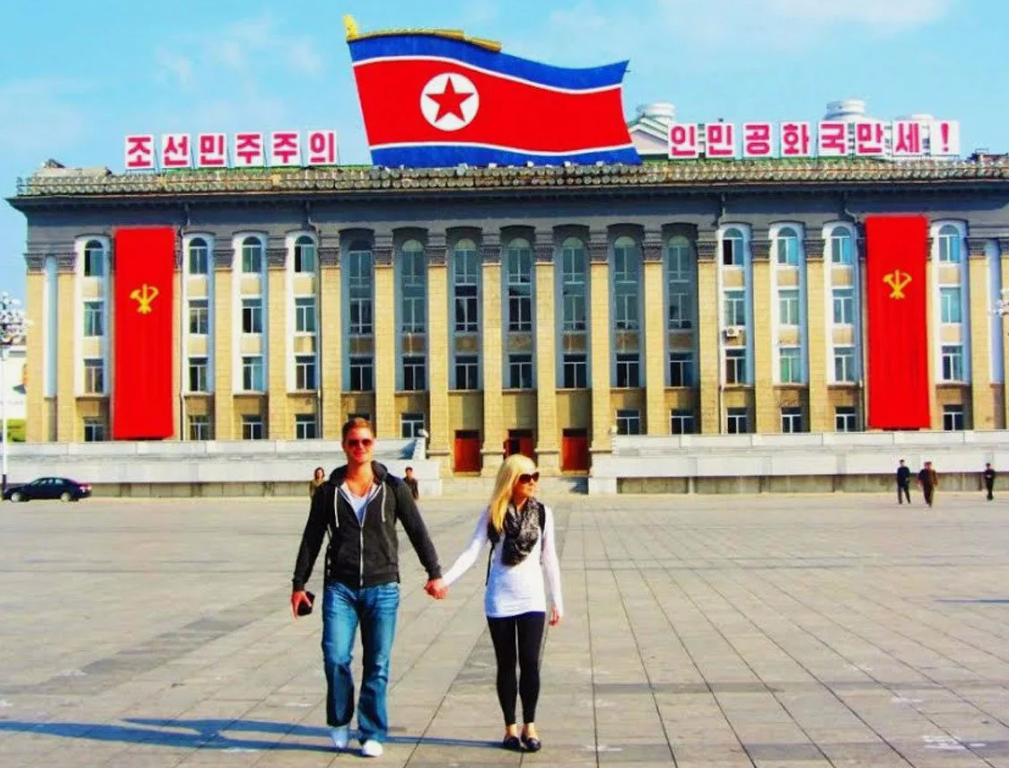 Можно ли поехать в корею. Северная Корея столица Пхеньян. Северная Корея туризм. Северная Корея туристы. Туризм в КНДР.