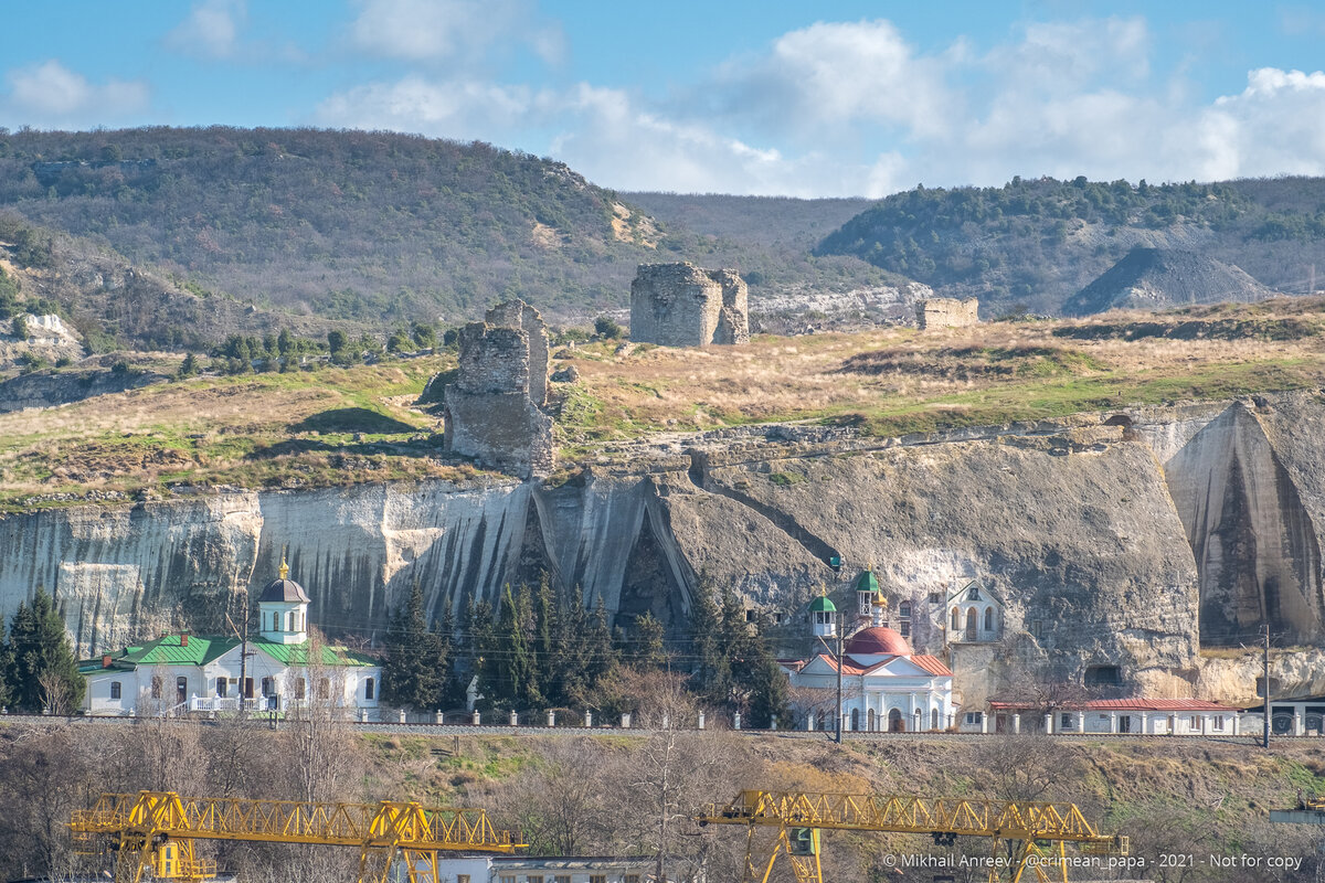 Монастырская скала