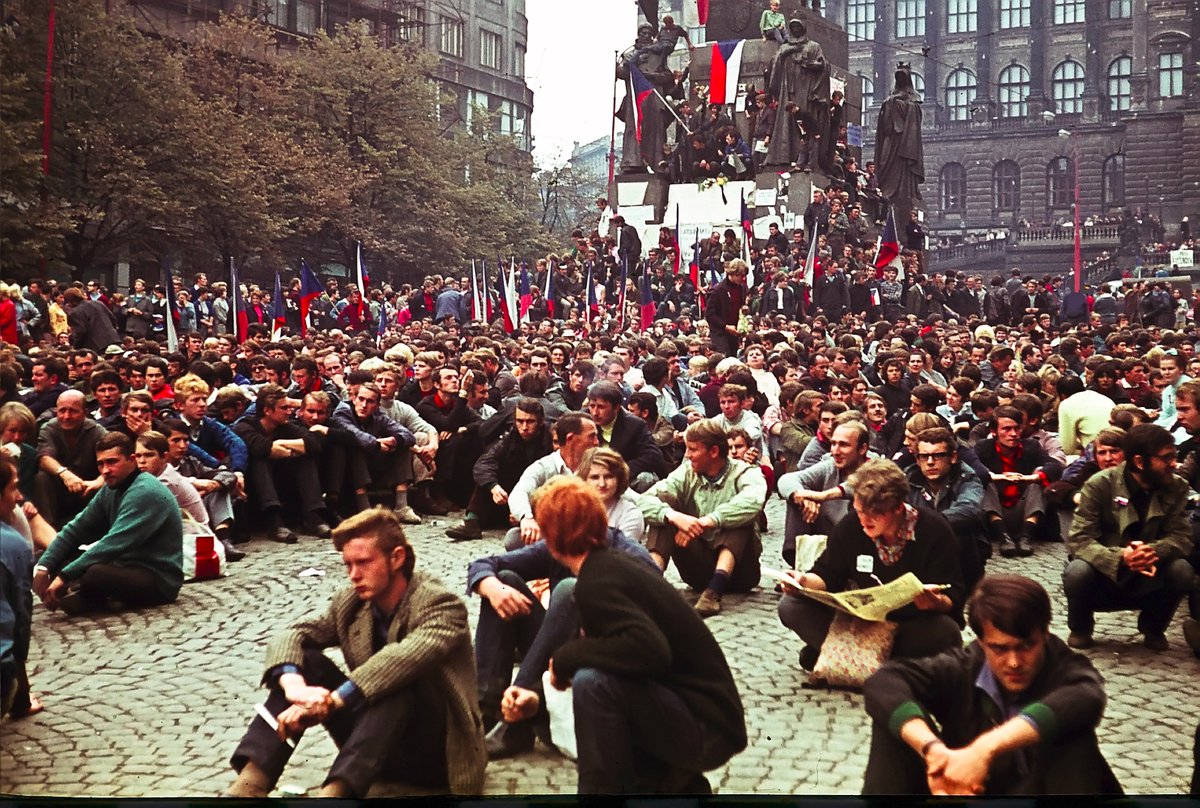 Время в чехословакии. Прага август 1968.