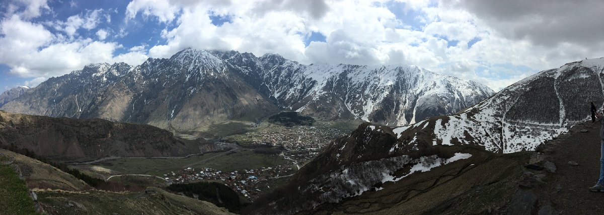 Грузия (Фото - Marco Pezzetti с сайта unplash.com)