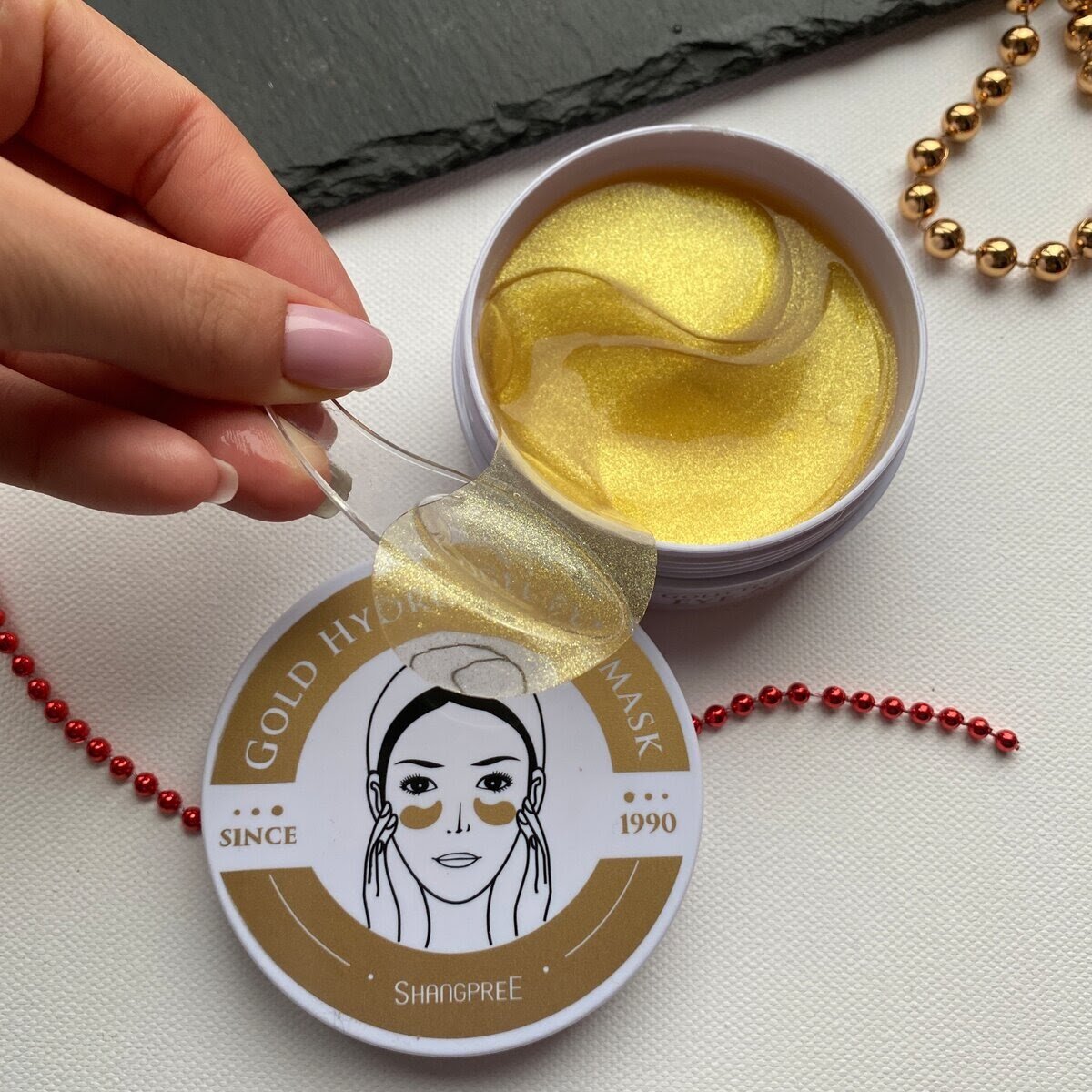 Корейские патчи под глаза eye mask. Коллагеновые патчи для глаз. Чёрные патчи под глаза корея. Патчи под глаза корея. Корейские гидрогелевые патчи.