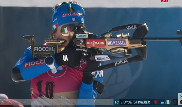 Впервые часы попали в поле зрения на стрельбе Доротеи Вирер